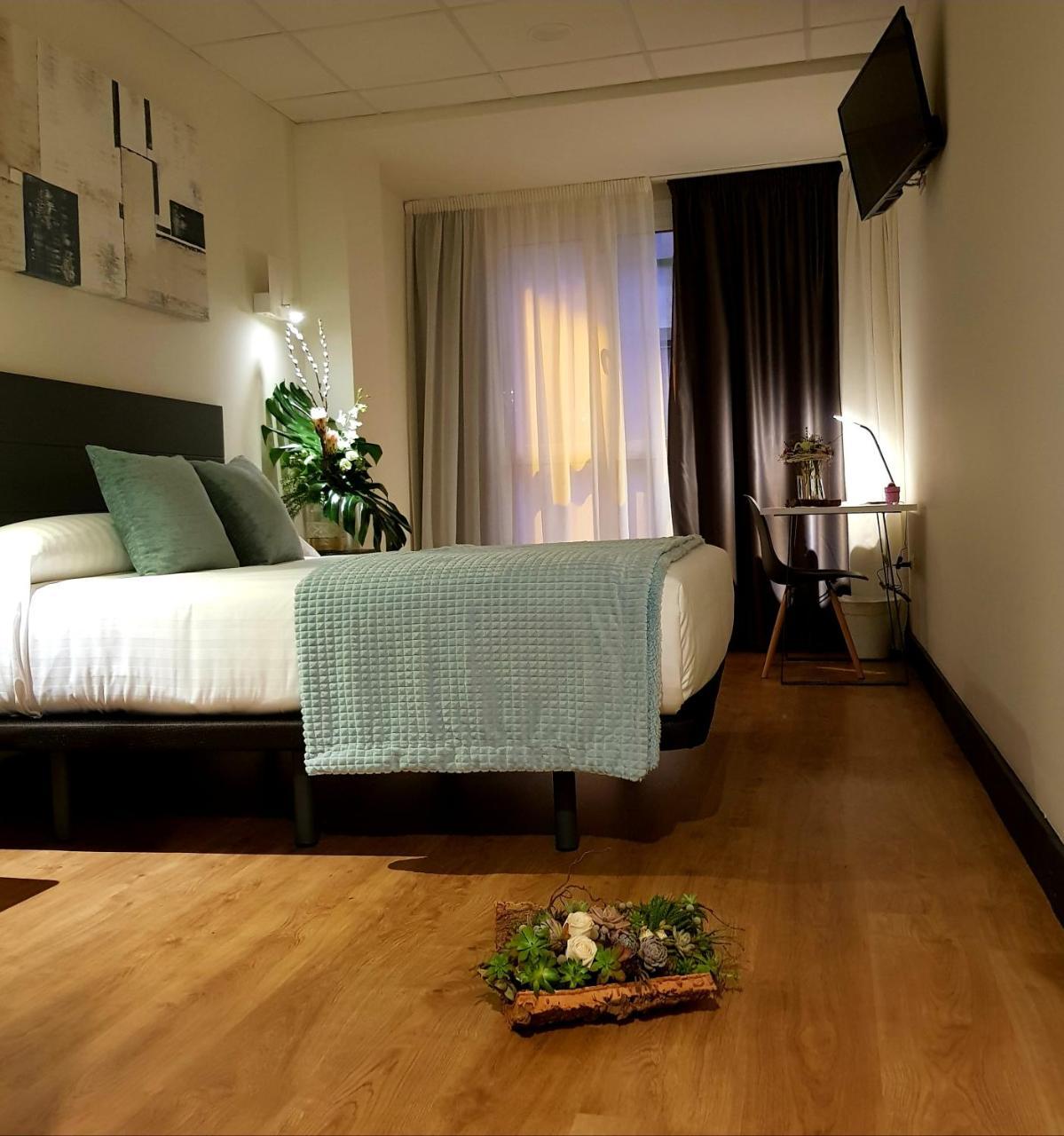 Hotel Malecon O Barco de Valdeorras Ngoại thất bức ảnh